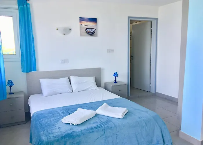 A.a Michael Apartament Pachyammos