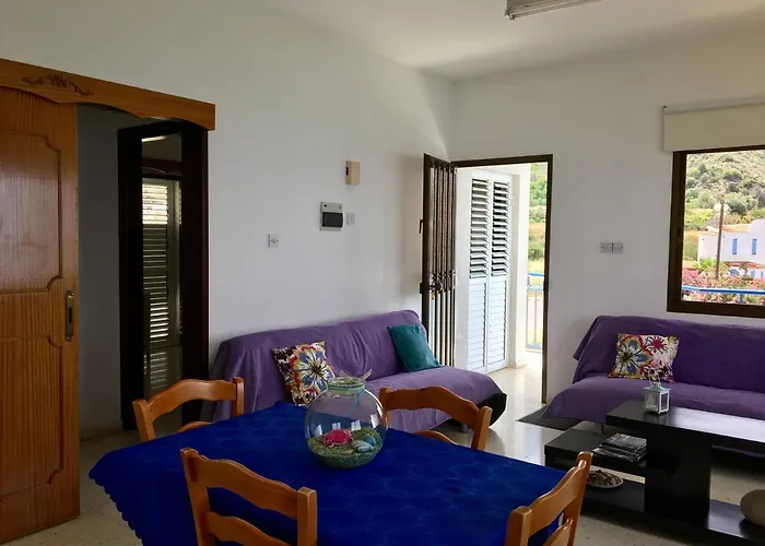 A.a Michael * Pachyammos