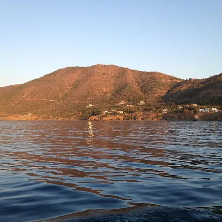 아파트 A.a Michael Pachyammos