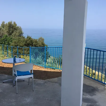 A.a Michael * Pachyammos