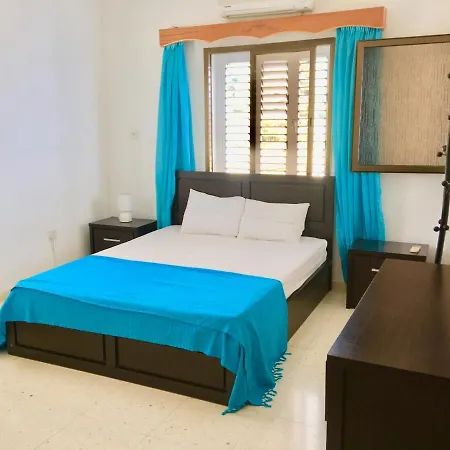 아파트 A.a Michael Pachyammos