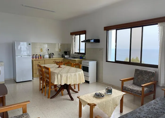 A.a Michael * Pachyammos