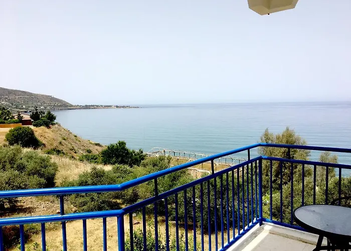 A.a Michael アパート Pachyammos